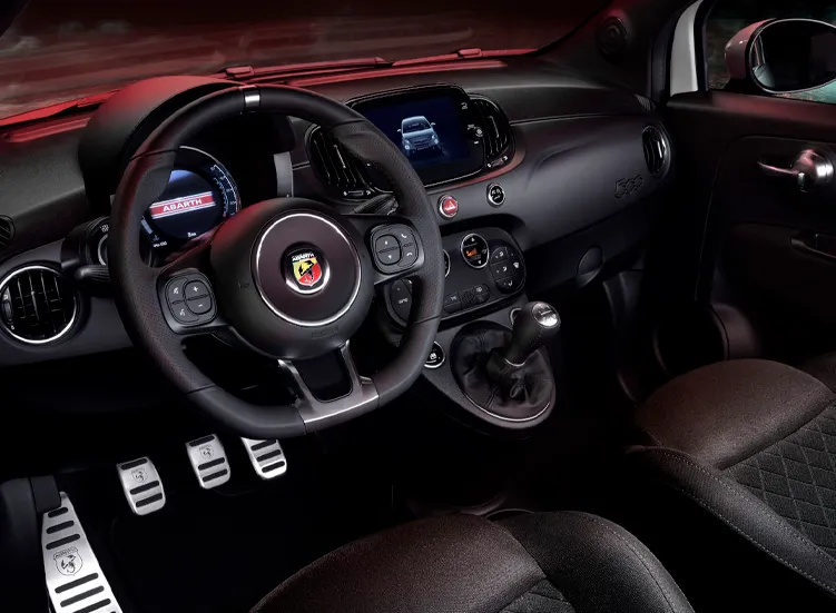 renting-abarth-695-3-3.webp
