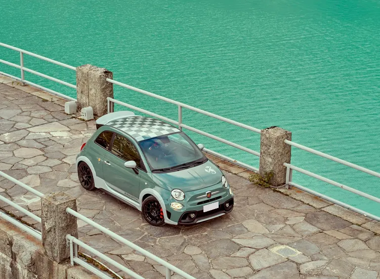 renting-abarth-695-8-3.webp