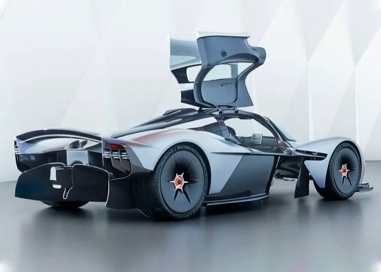 renting-aston-martin-valkyrie-particulares-3-3.webp