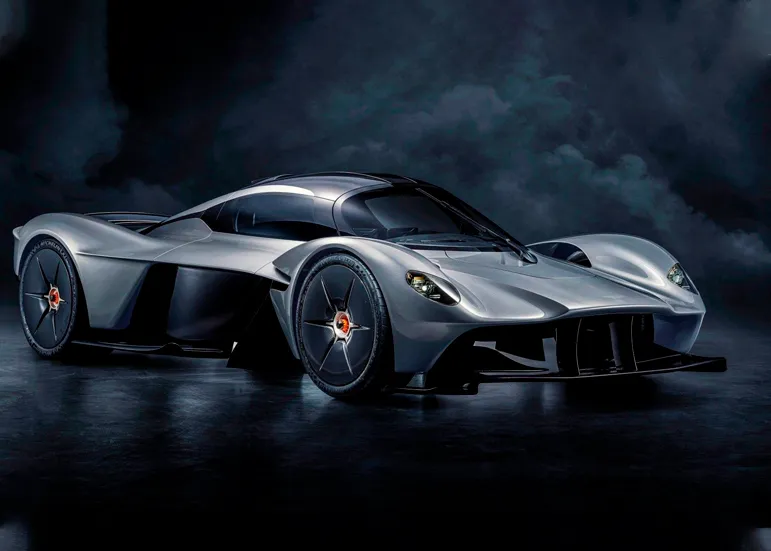 renting-aston-martin-valkyrie-particulares-8-3.webp