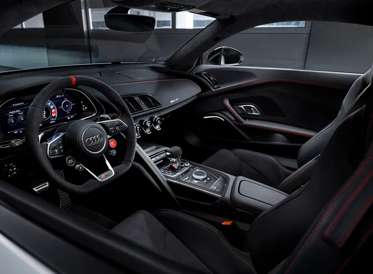 renting-audi-r8-5-3.webp