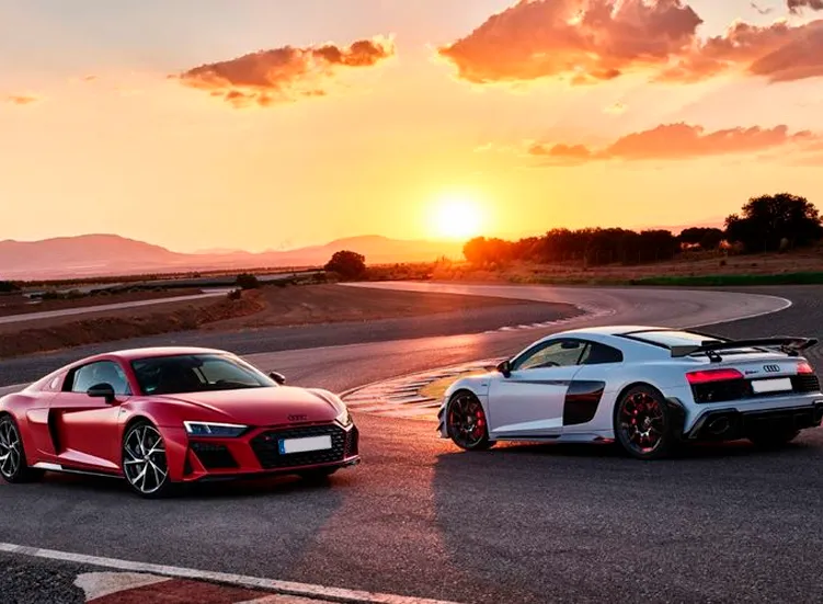 renting-audi-r8-8-3.webp