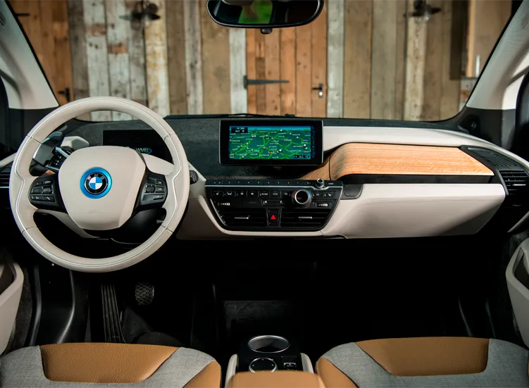 renting-bmw-i3-5-3.webp