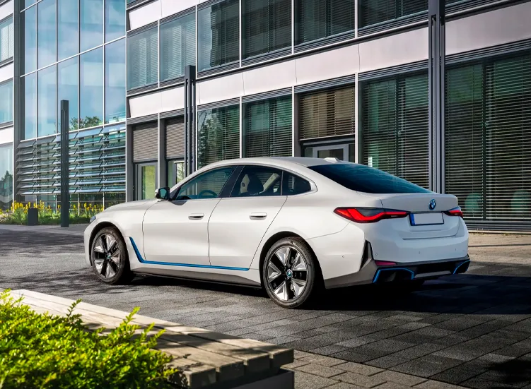 renting-bmw-i4-2-3.webp