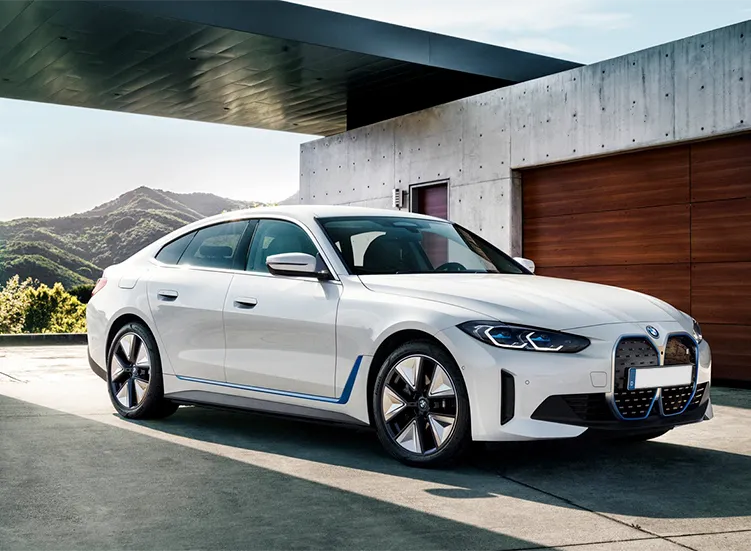 renting-bmw-i4-3-3.webp