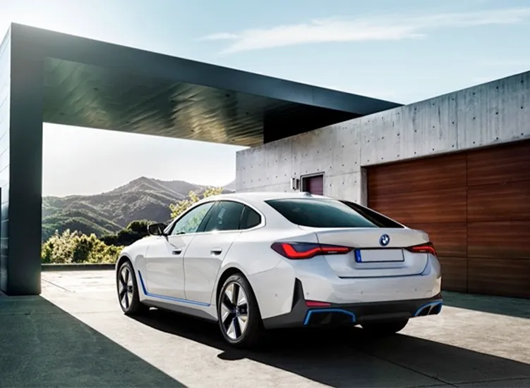 renting-bmw-i4-4-3.webp