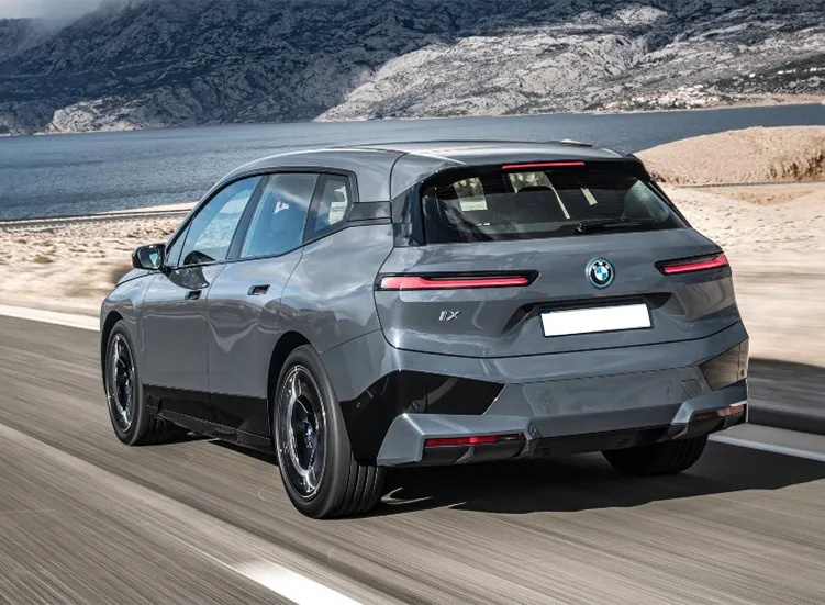 renting-bmw-ix-5-3.webp