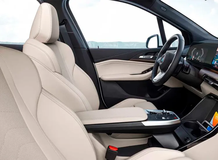 renting-bmw-serie-2-6-3.webp
