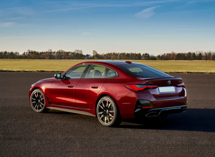renting-bmw-serie-4-2-3.webp