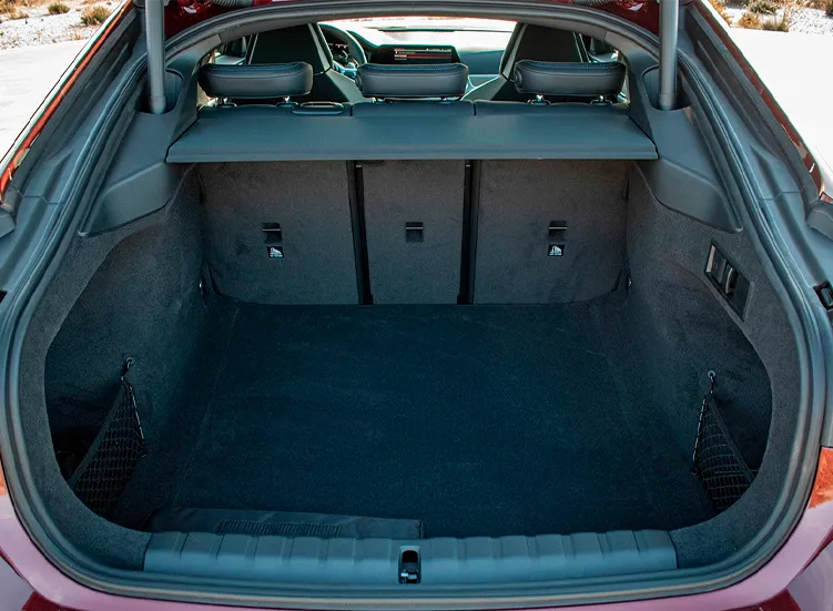 renting-bmw-serie-4-7-3.webp