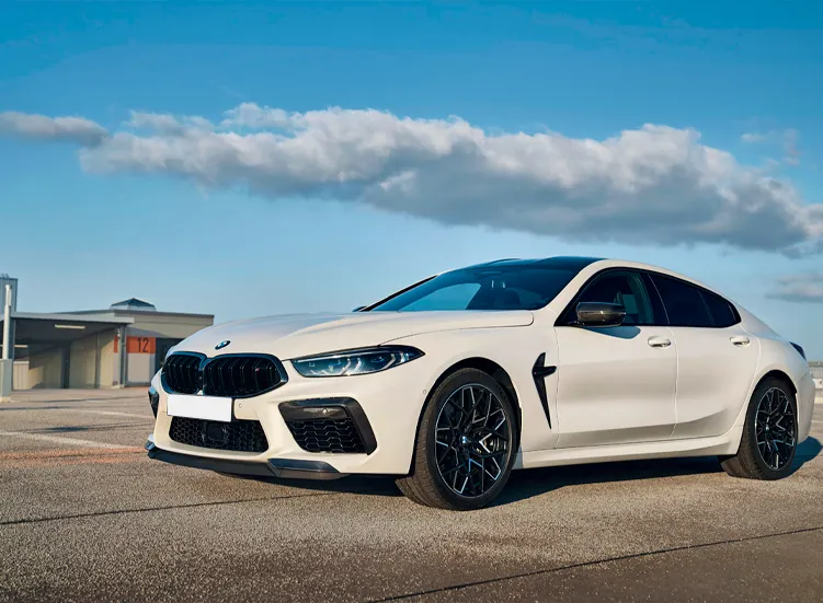 renting-bmw-serie-8-4-3.webp