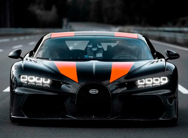 renting-bugatti-chiron-1-3.webp