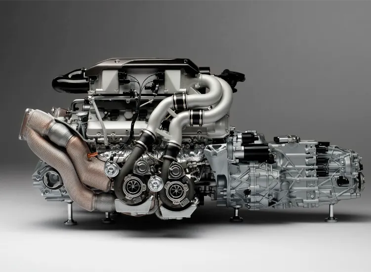 renting-bugatti-chiron-8-3.webp