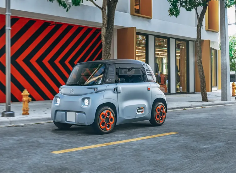 renting-citroen-ami-1-4.webp