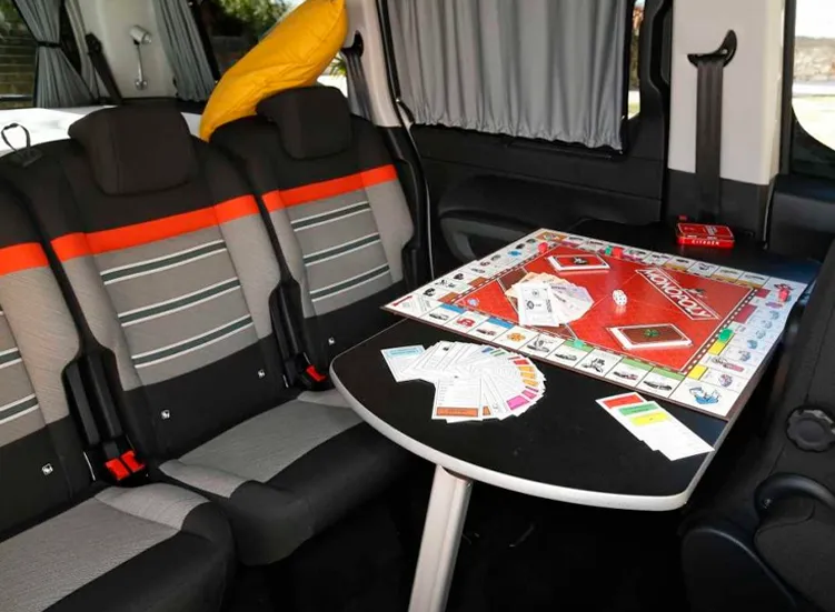 renting-citroen-berlingo-6-7.webp