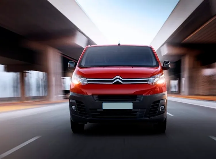 renting-citroen-jumpy-3-3.webp