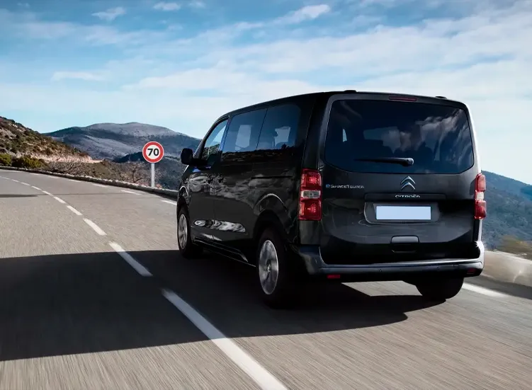renting-citroen-spacetourier-electrica-3-7.webp