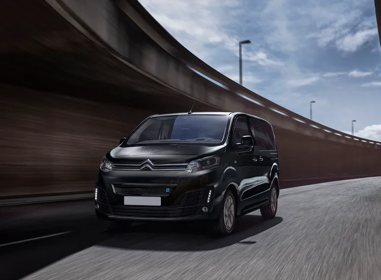 renting-citroen-spacetourier-electrica-4-6.webp