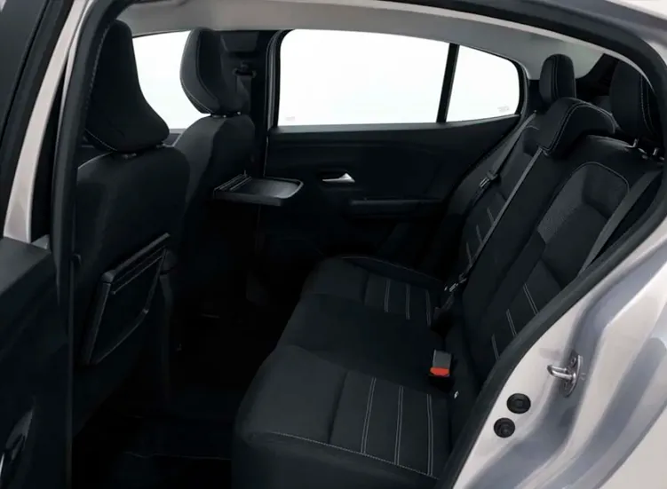 renting-dacia-logan-5-3.webp