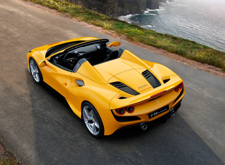 renting-ferrari-f8-spider-2-3.webp