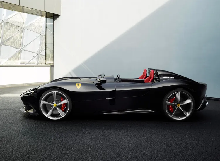 renting-ferrari-monza-2-3.webp