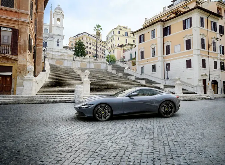 renting-ferrari-roma-2-3.webp