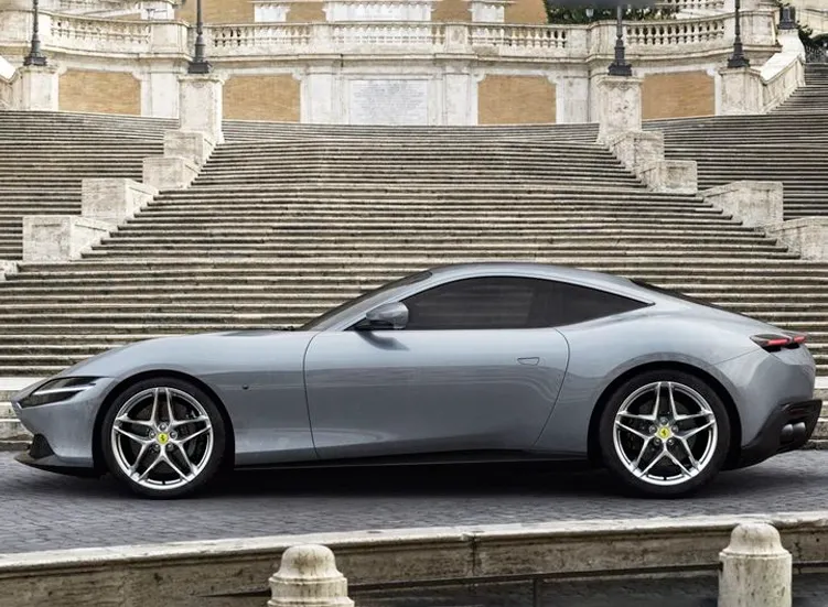 renting-ferrari-roma-4-3.webp