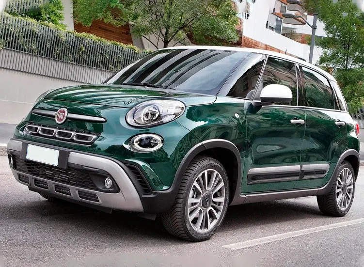 renting-fiat-500-l-3-3.webp