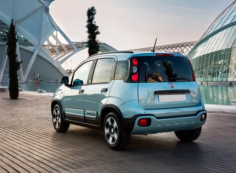 renting-fiat-panda-3-3.webp