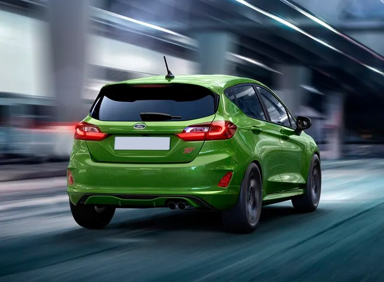 renting-ford-fiesta-3-3.webp