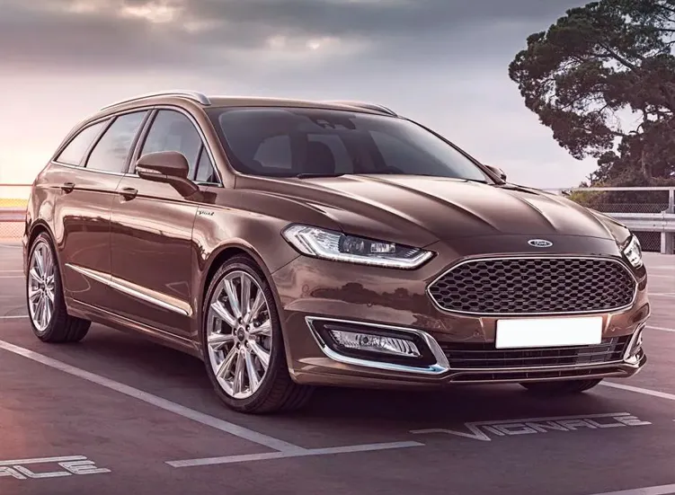 renting-ford-mondeo-6-3.webp