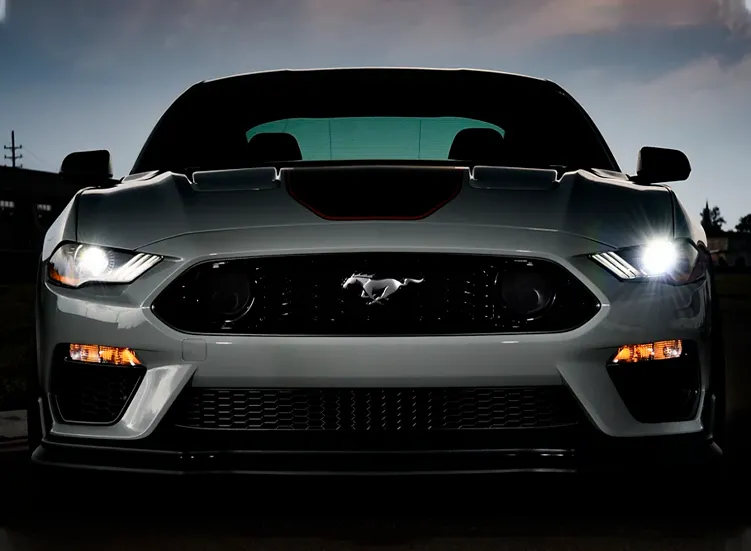 renting-ford-mustang-3-3.webp