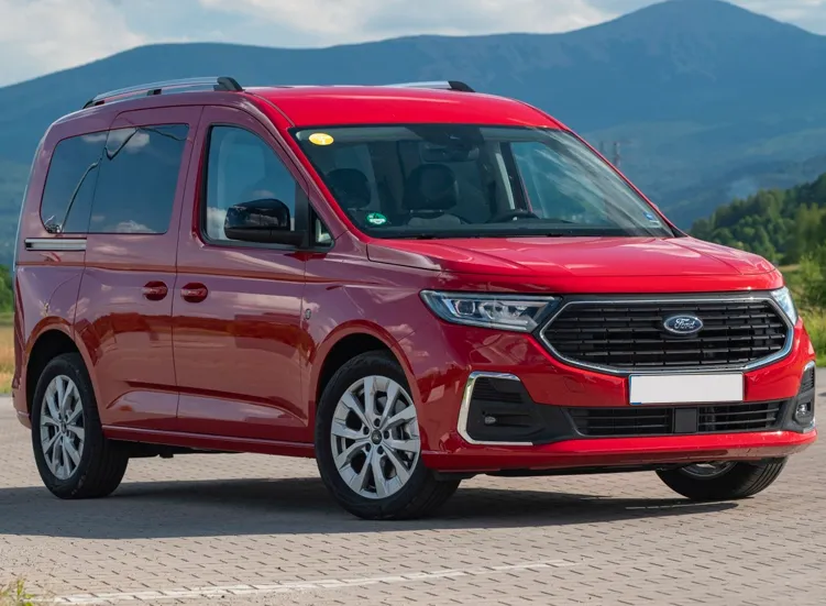 renting-ford-tourneo-3-3.webp