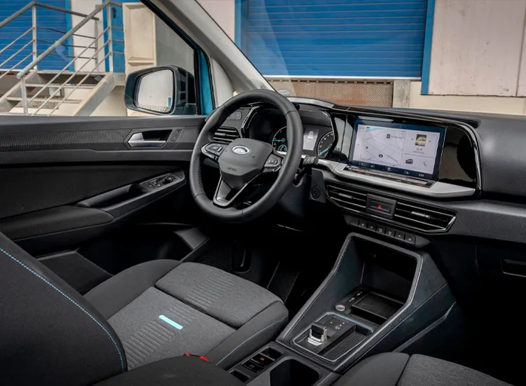 renting-ford-tourneo-7-3.webp