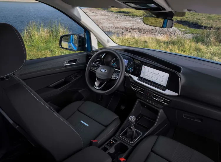 renting-ford-tourneo-8-3.webp