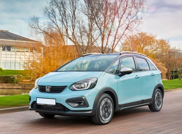 renting-honda-jazz-4-3.webp