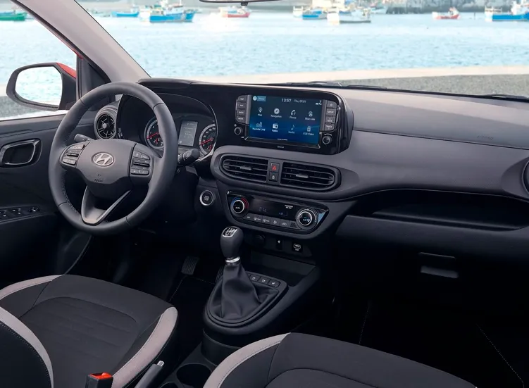 renting-hyundai-i10-6-4.webp