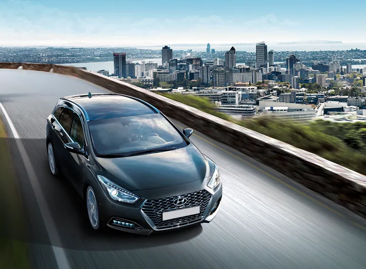 renting-hyundai-i40-4-3.webp