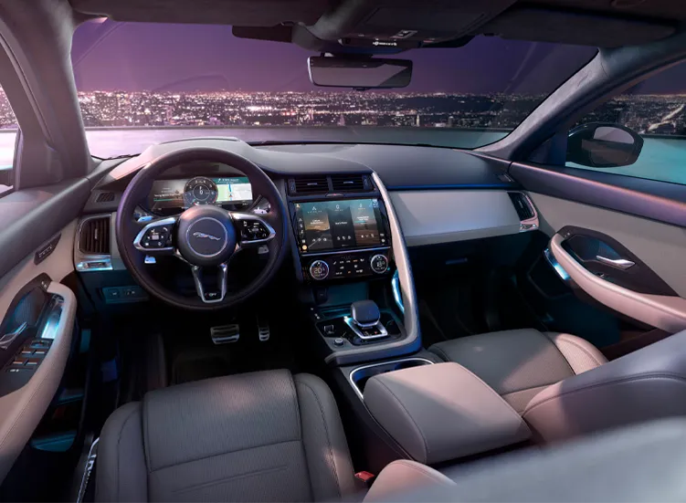 renting-jaguar-e-pace-4-3.webp