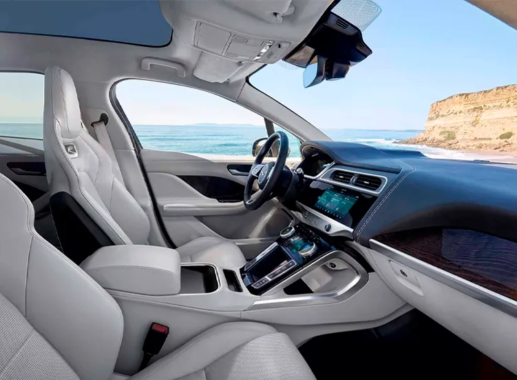 renting-jaguar-i-pace-4-3.webp