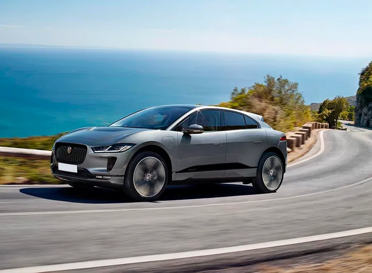 renting-jaguar-i-pace-8-3.webp