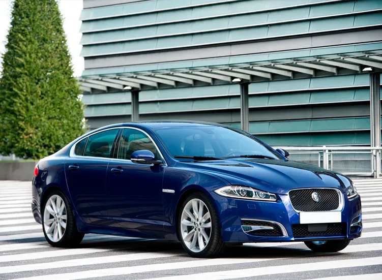 renting-jaguar-xe-2
