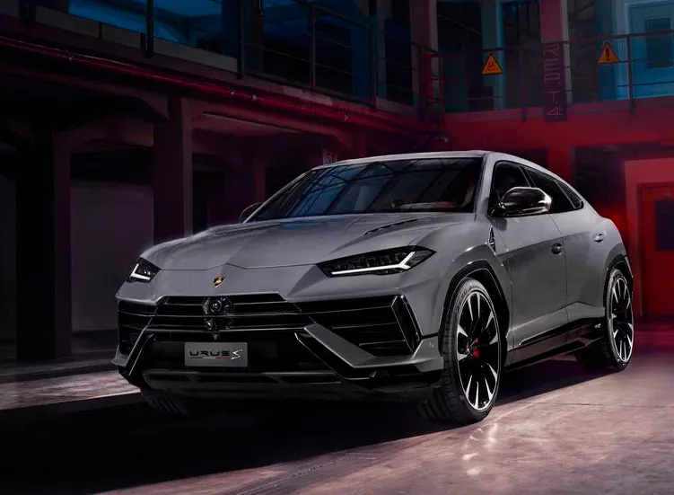 renting-lamborghini-urus-1-3.webp
