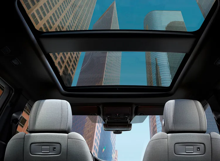 renting-land-rover-evoque-6-3.webp