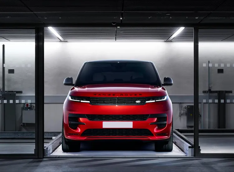 renting-land-rover-sport-7-3.webp