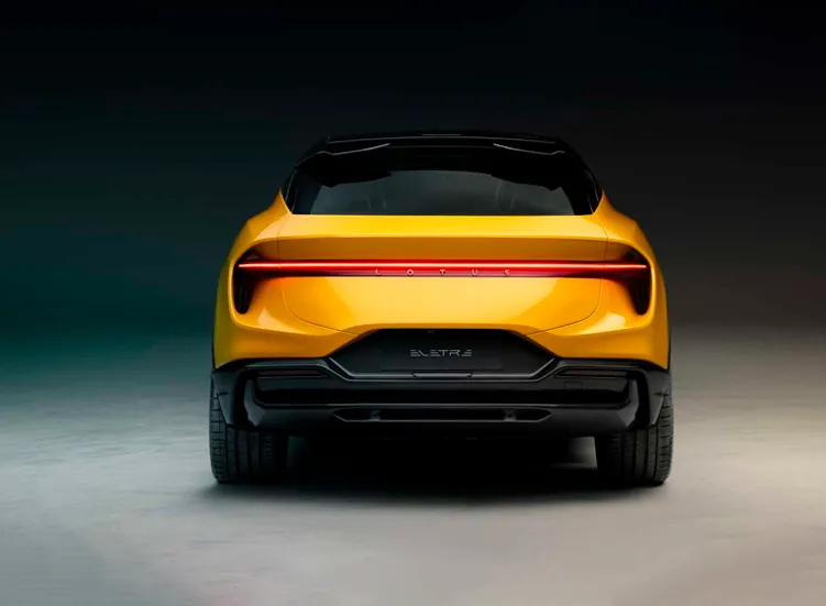 renting-lotus-eletre-4-3.webp