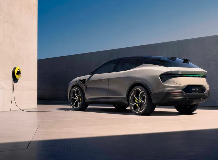 renting-lotus-eletre-8-3.webp
