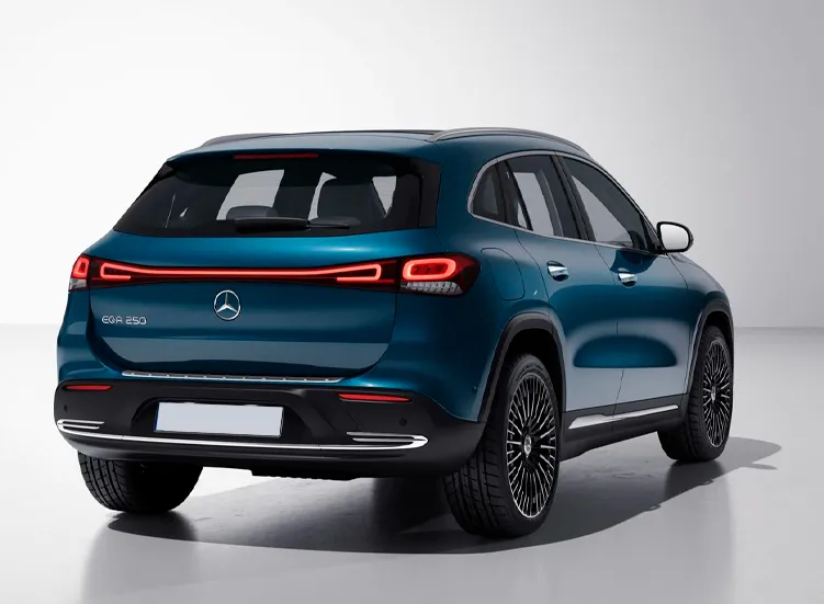 renting-mercedes-benz-eqa-3