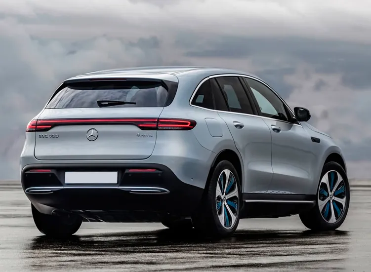 renting-mercedes-benz-eqc-7-3.webp