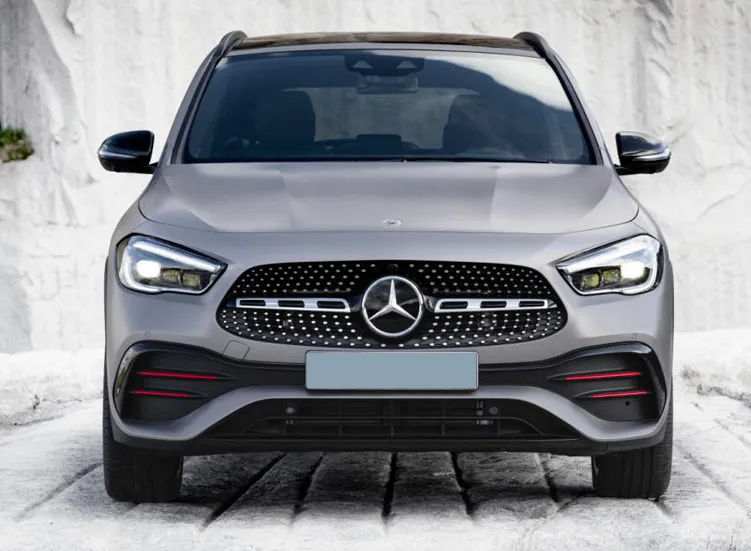 renting-mercedes-benz-gla-4-7.webp
